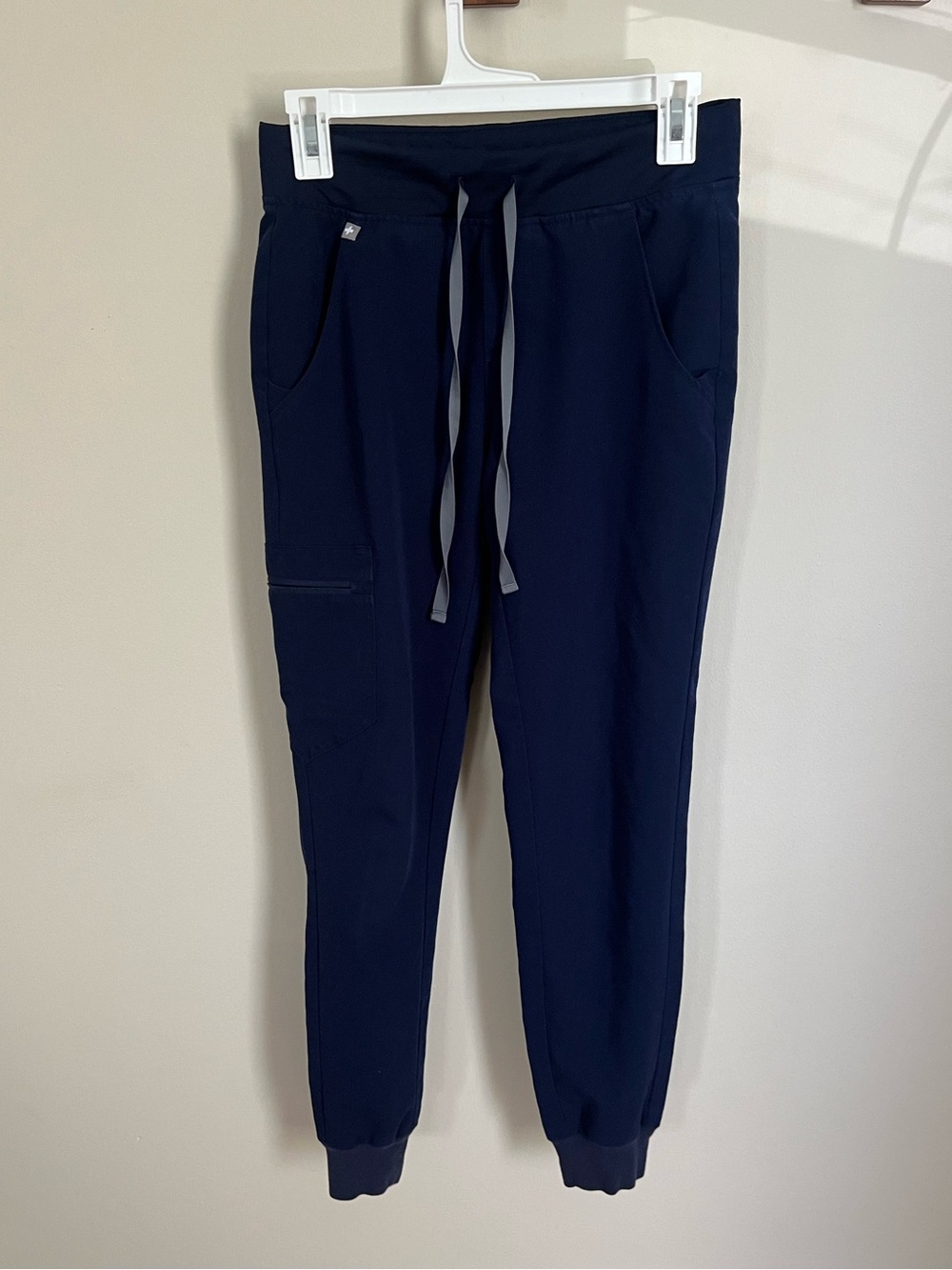 FIGS Zamora Jogger Scrub Pants – Navy Blue – Women’s XS